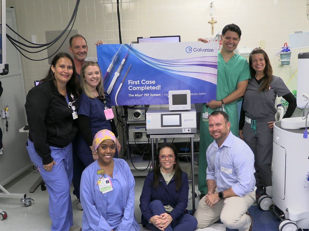 Pulmonology team at St. Vincent's Riverside celebrates first procedure with Aliya System