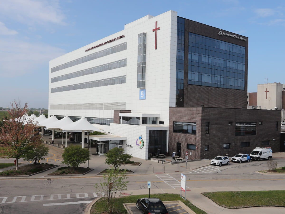 Ascension Saint Alexius named a top maternity hospital in the United States