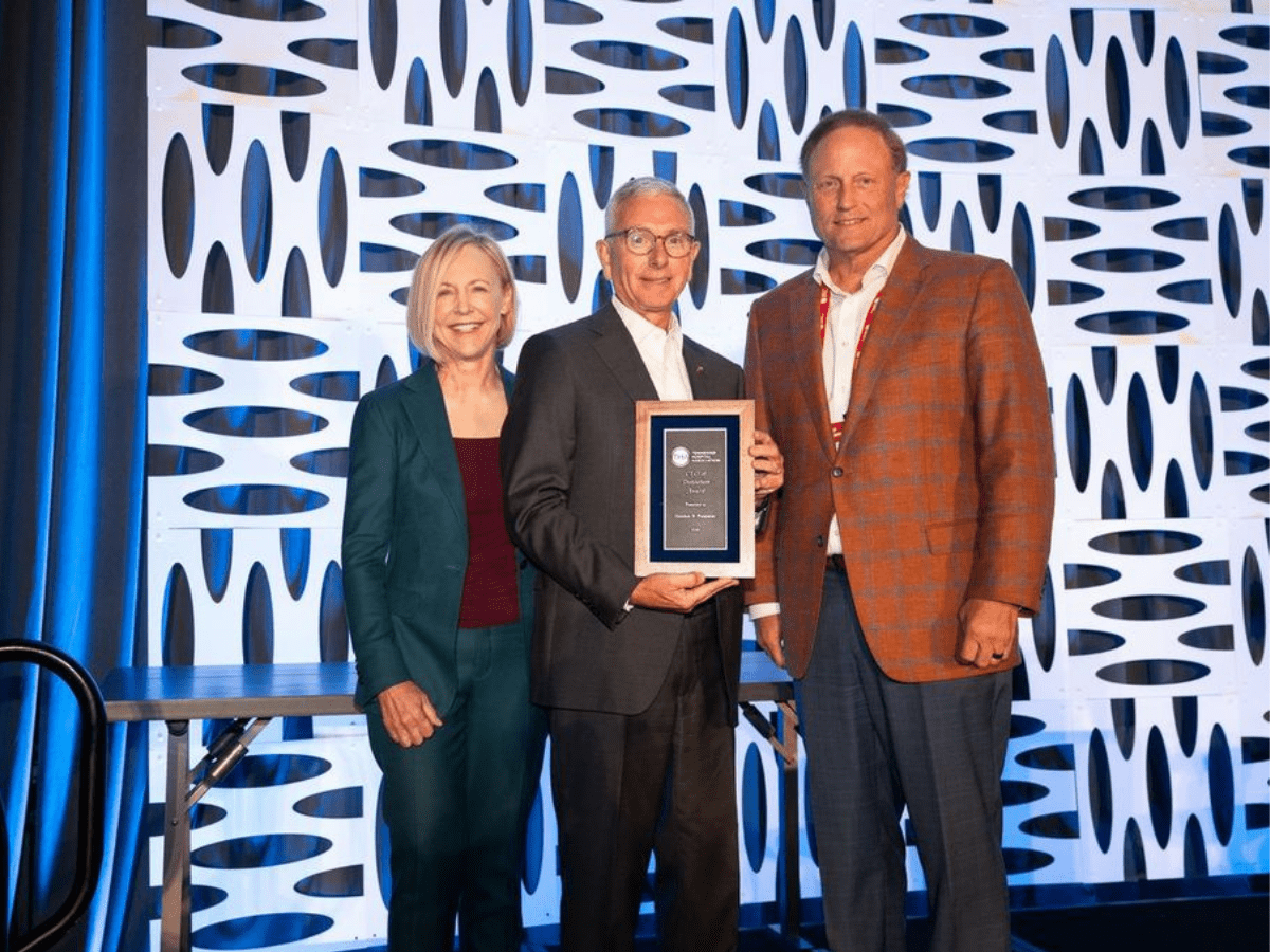 Gordon Ferguson Receives Tennessee Hospital Association CEO of Distinction Award