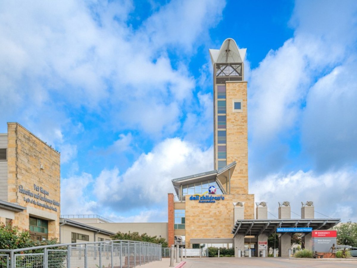 Dell Children's Comprehensive Fetal Care Center Completes Its First Serial Prenatal Amnioinfusion for Fetal Renal Failure